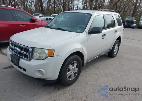 2009 Ford Escape Xlt z USA, uszkodzony, nr VIN 1FMCU93G49KA56289